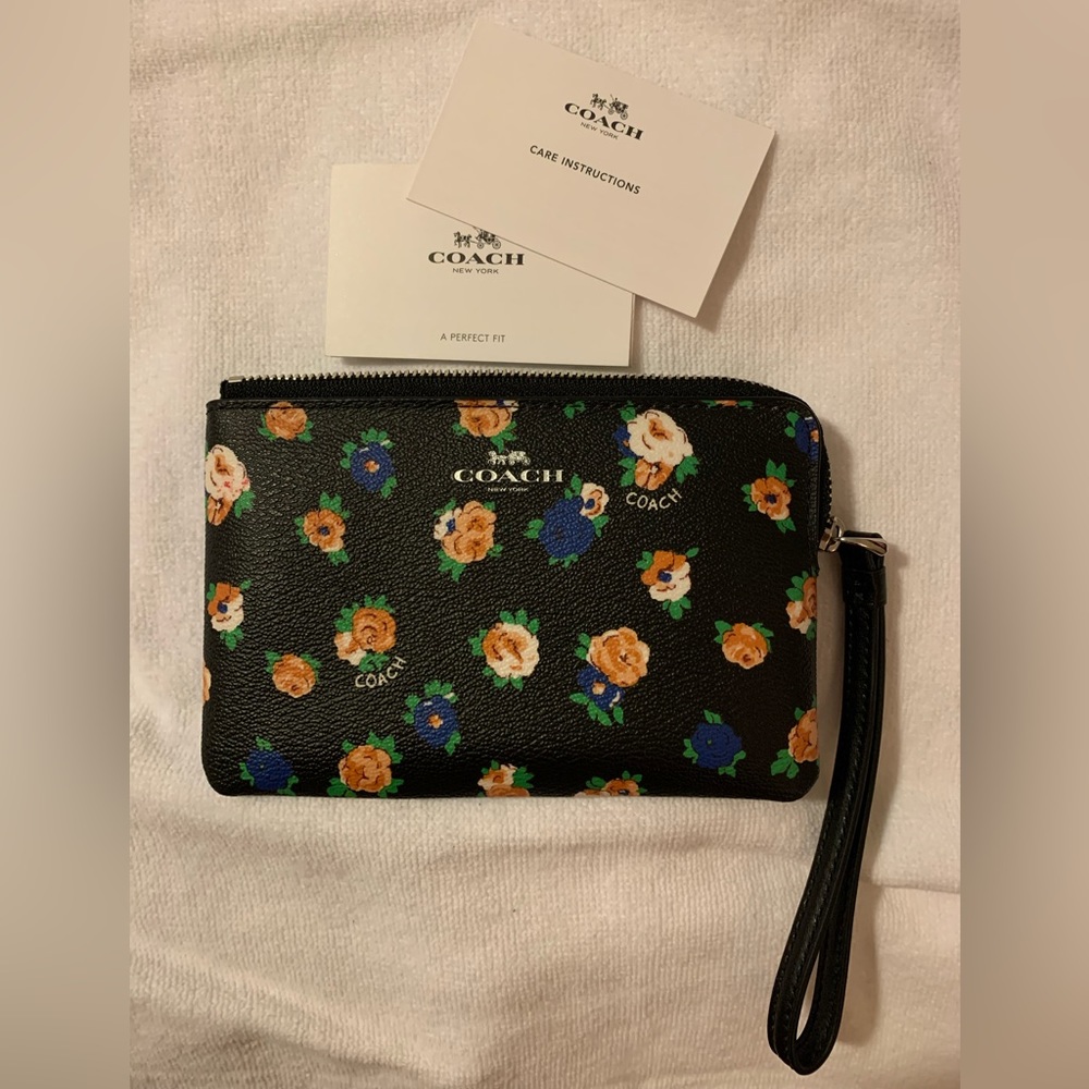 Coach Wristlet Black Pink Flowers Floral, Small